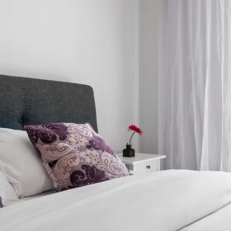 Lovely 2-bed 10 Mins Walk From Puerto Banus Apartment Marbella