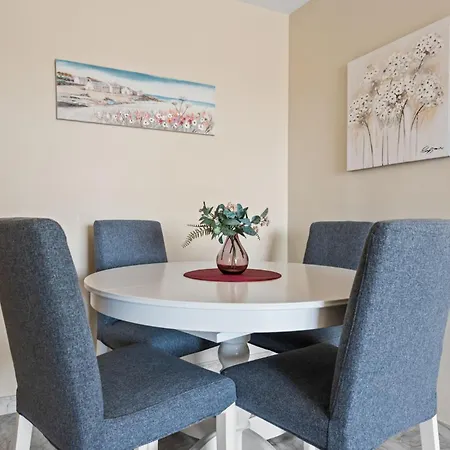Appartamento Lovely 2-bed 10 Mins Walk From Puerto Banus *